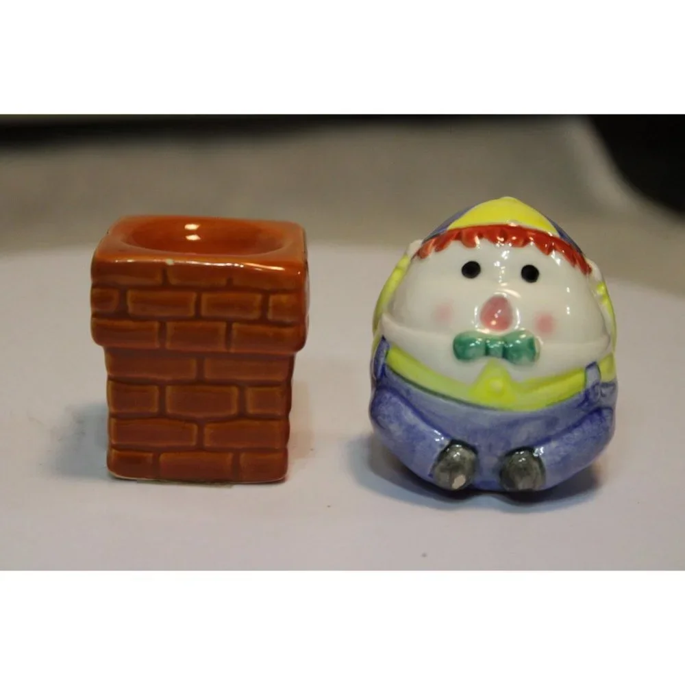 Salt & Pepper Shakers - Vintage Norcrest Humpty Dumpty